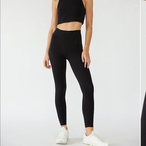 TNA chill 7/8 leggings black/pink